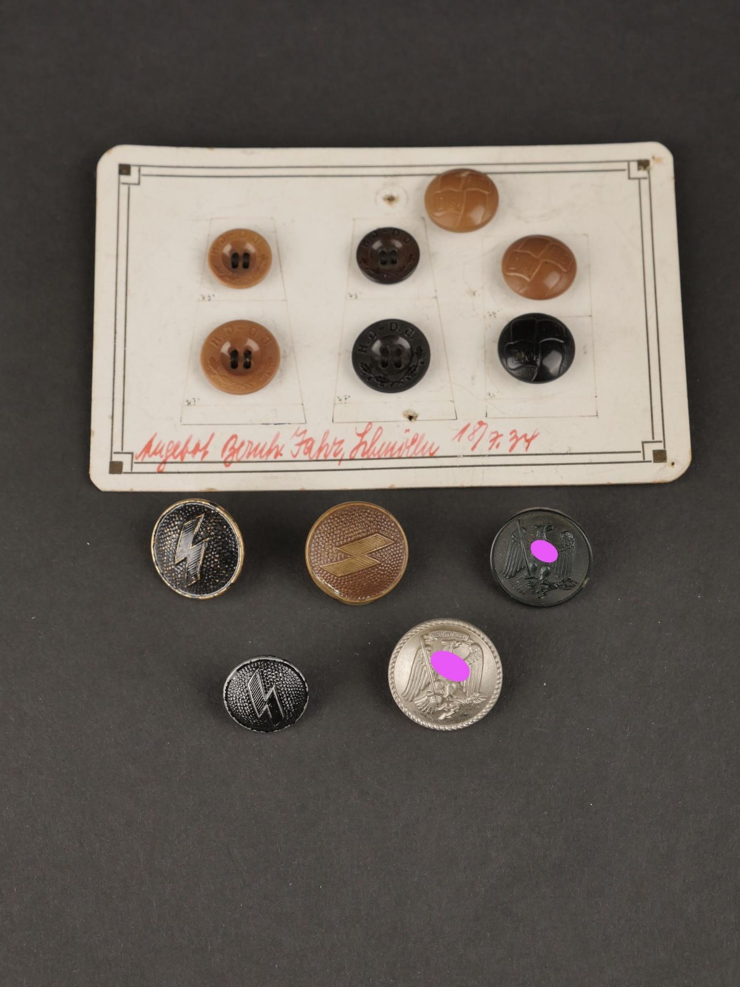 Lot de boutons HJ. Set of HJ buttons.  - Image 2 of 5