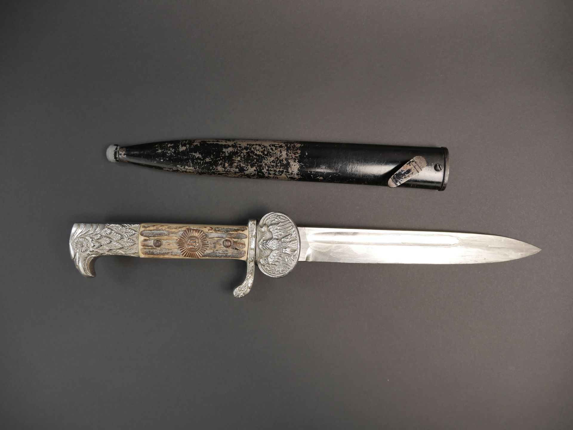 Baionnette allemande. German bayonet. 