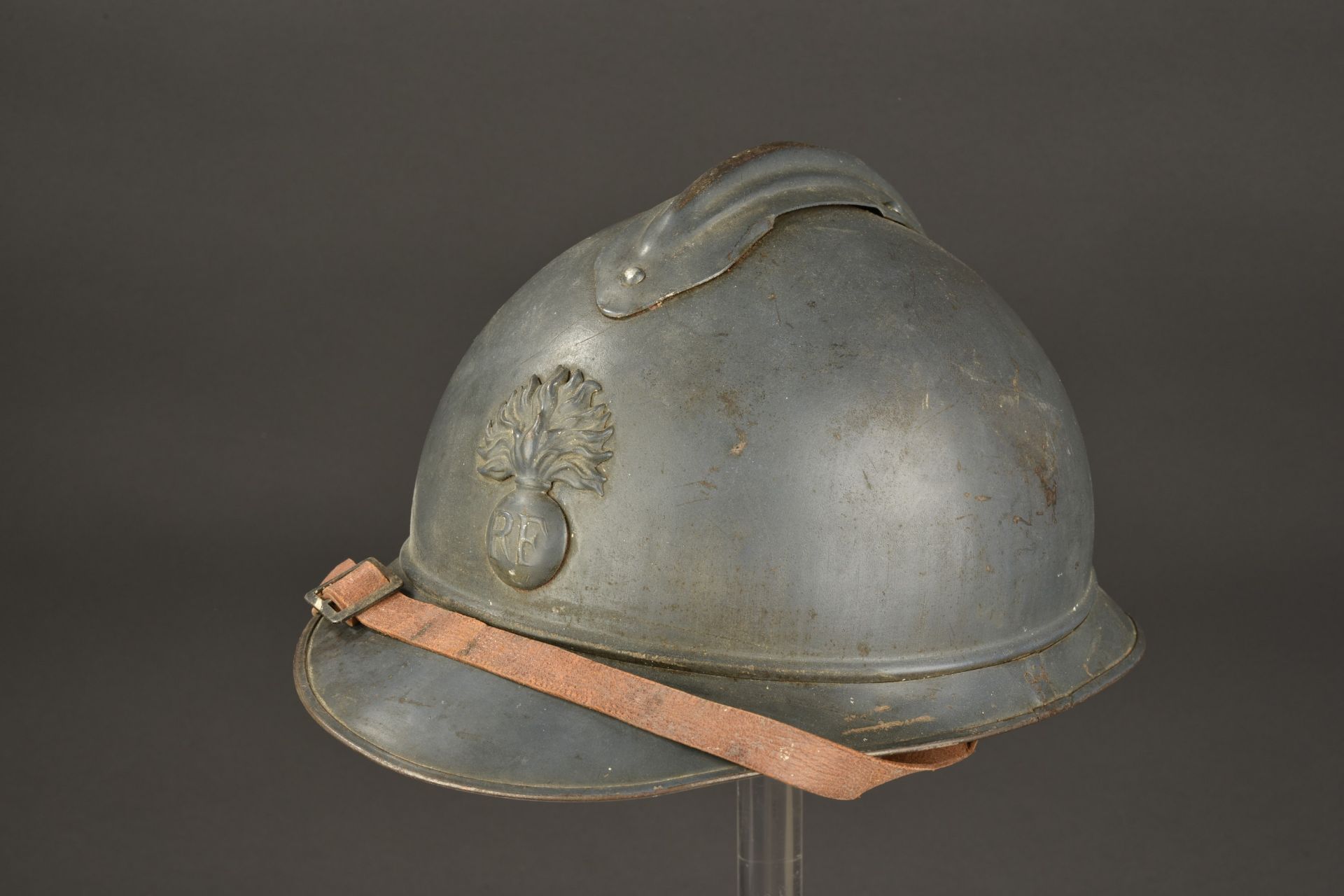 Casque Adrian 1915 infanterie. Adrian 1915 infantry helmet.  - Image 5 of 6