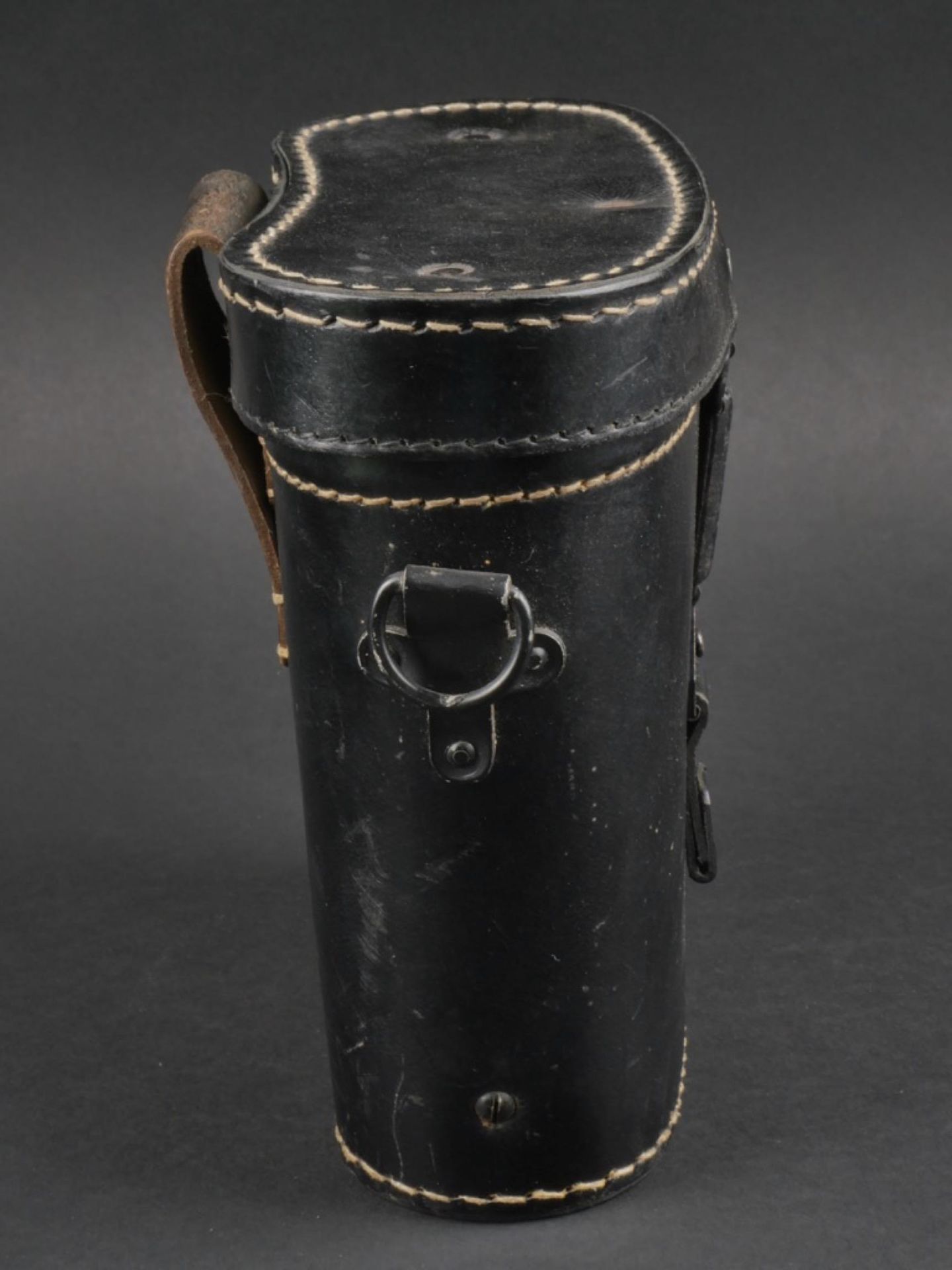 Housse pour jumelle. 
Binocular cover. - Image 5 of 10