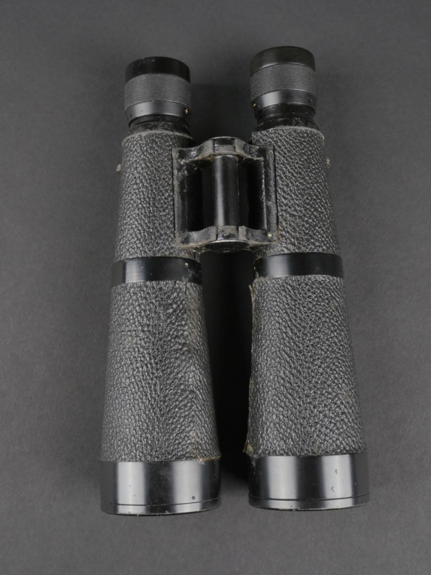 Jumelles 10X 50. 10 x 50 binoculars. 