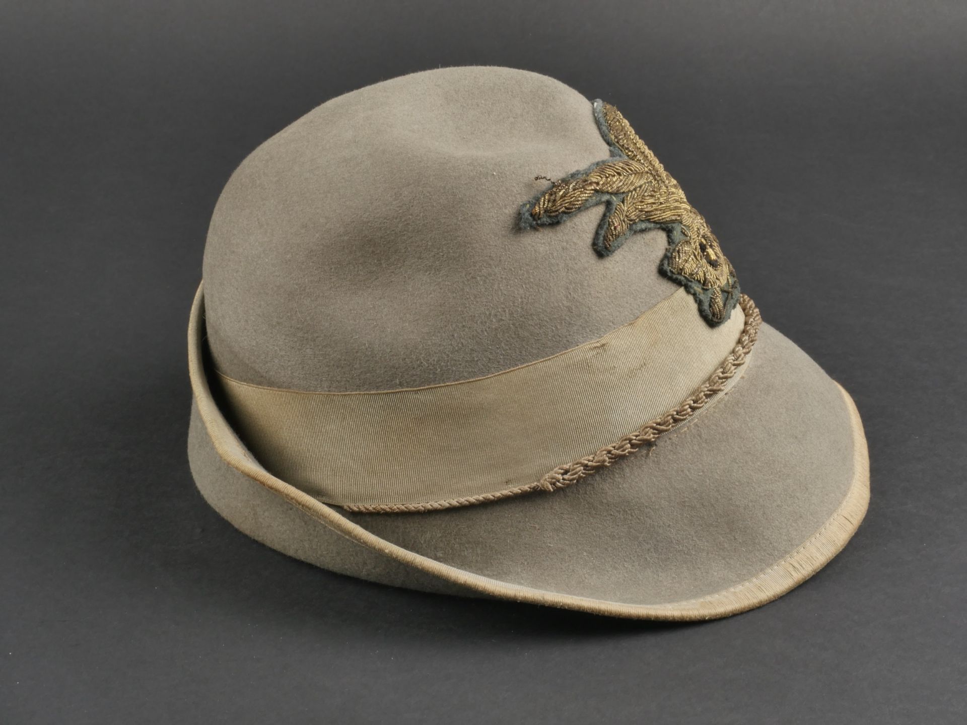 Chapeau de grande tenue de lieutenant du 4eme Regiment des Chasseurs Alpins italien. LieutenantÕs ha - Bild 9 aus 10