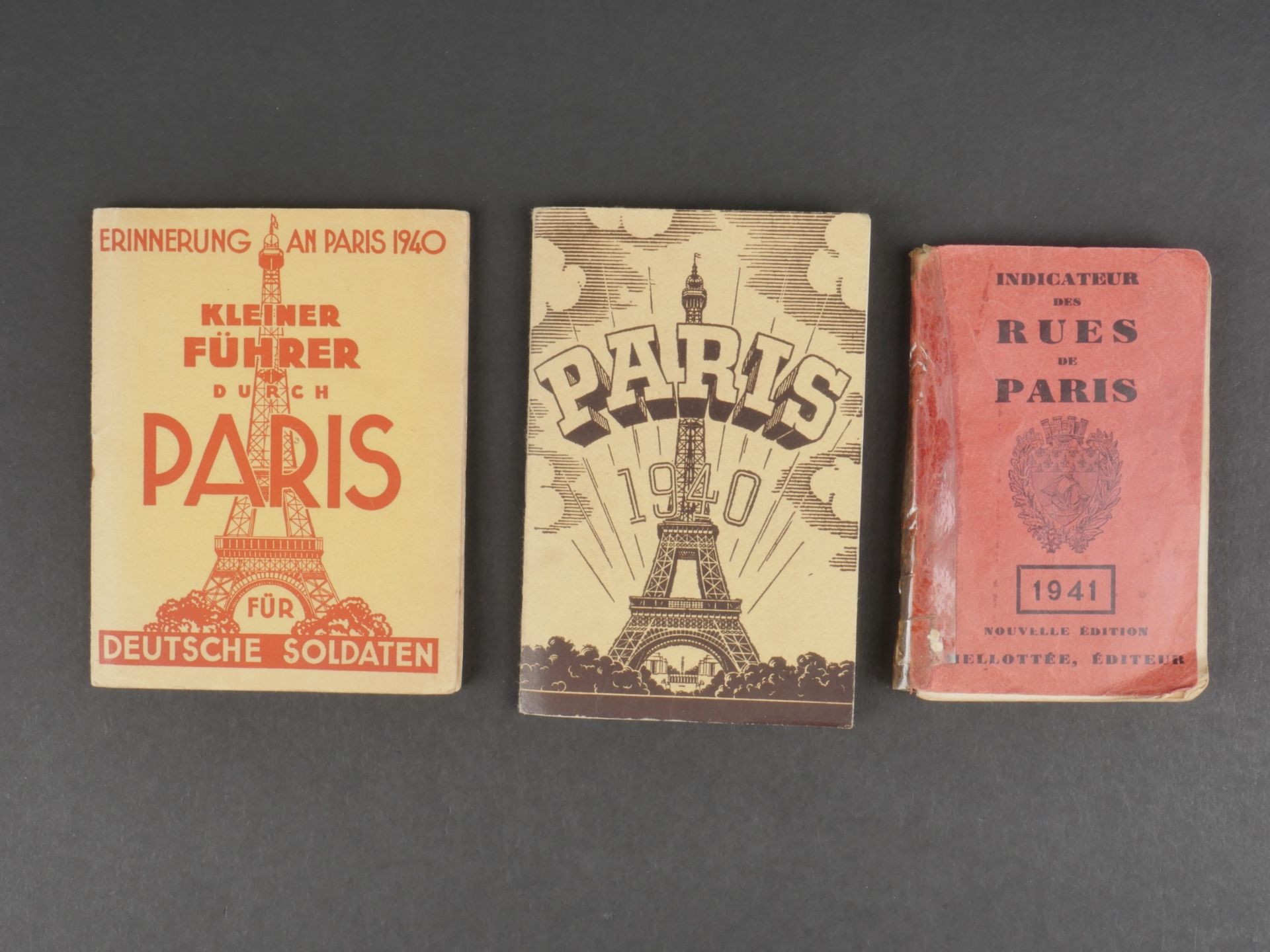 Livrets concernant Paris. Booklets concerning Paris.