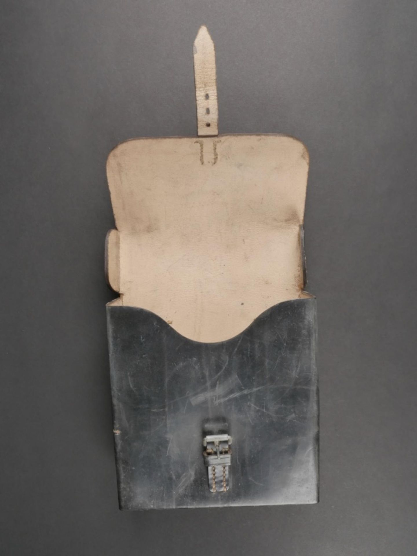 Housse pour outillage. Tool cover. - Image 8 of 10