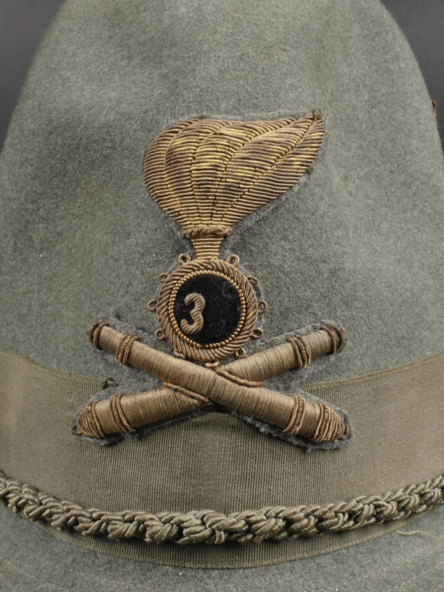 Chapeau de grande tenue de sous-lieutenant du 3eme Regiment des Chasseurs Alpins italien. Second lie - Bild 2 aus 10