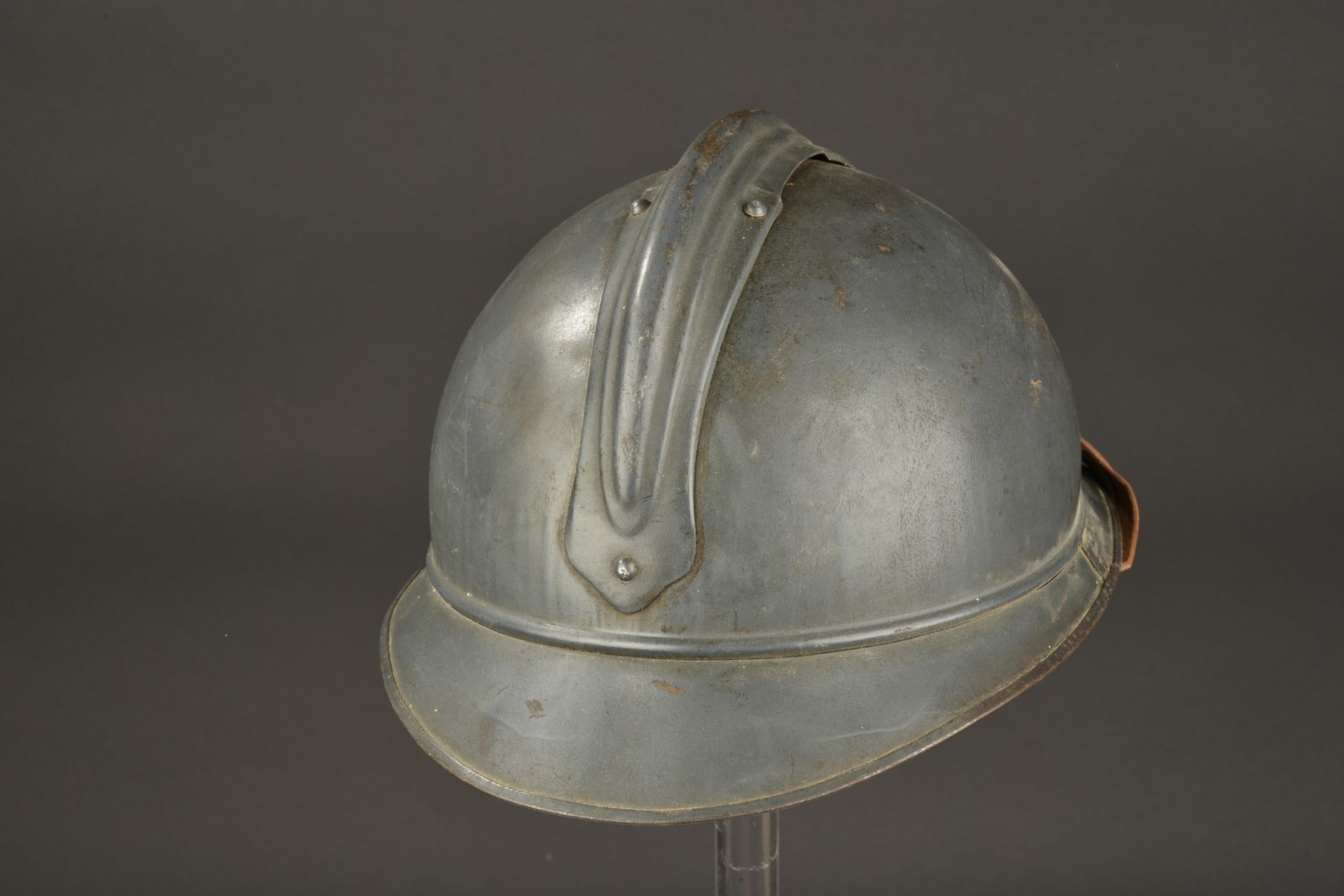 Casque Adrian 1915 infanterie. Adrian 1915 infantry helmet.  - Image 3 of 6