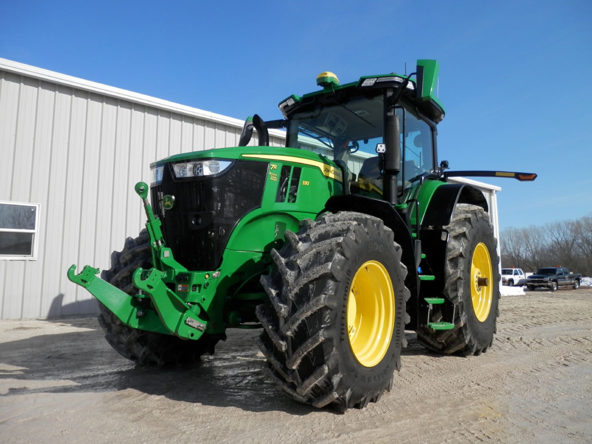 2022 JOHN DEERE 7R330 MFWD TRACTOR - Image 2 of 22