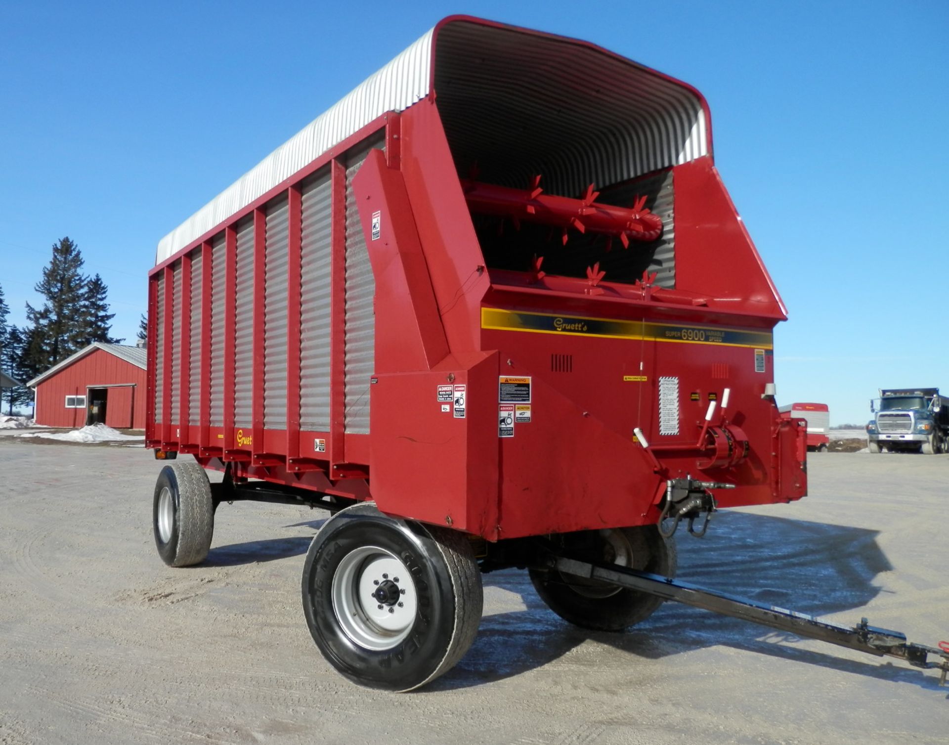 GRUETT SUPER 6900 20' LH FORAGE BOX-WAGON 2 - Image 6 of 16