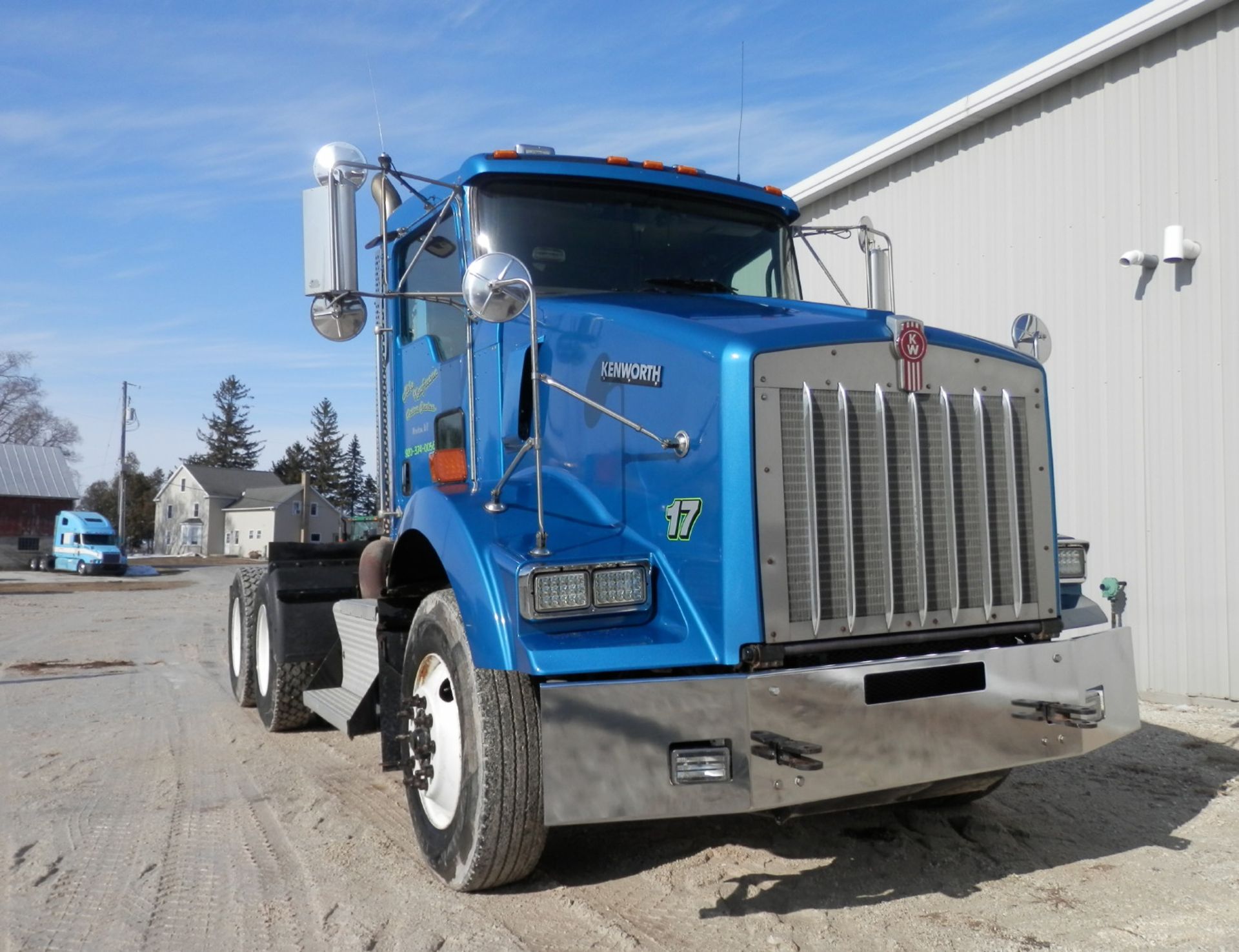 2012 KENWORTH T800 DAY CAB SEMI TRACTOR (TRUCK #17) - Image 6 of 18