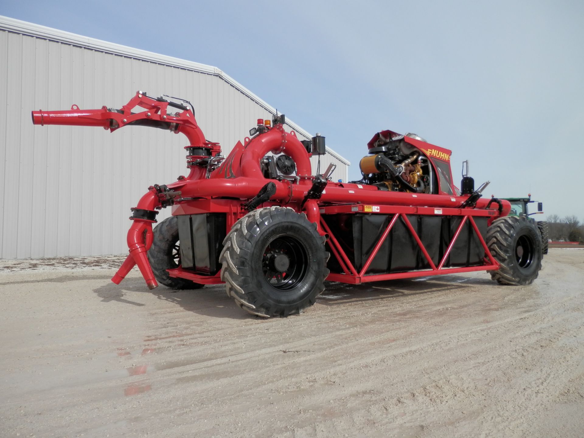 2022 NUHN MODEL 0944 LAGOON CRAWLER - Image 2 of 8