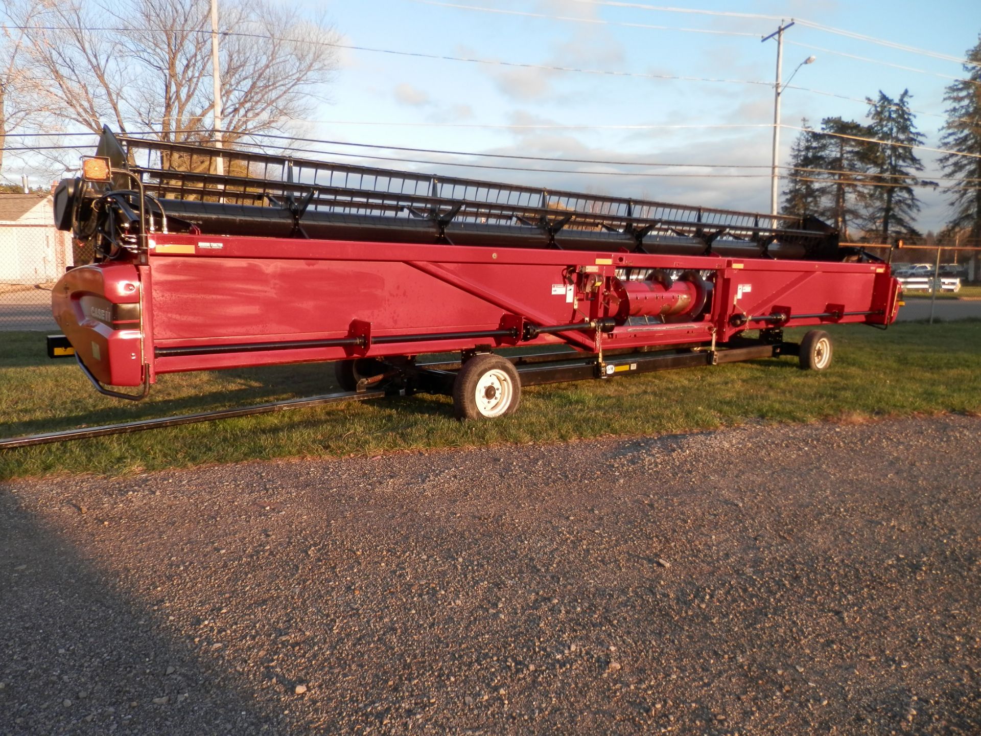 CASE IH 2020 35' GRAIN PLATFORM on J&M HEAD CARRIER - Image 13 of 14