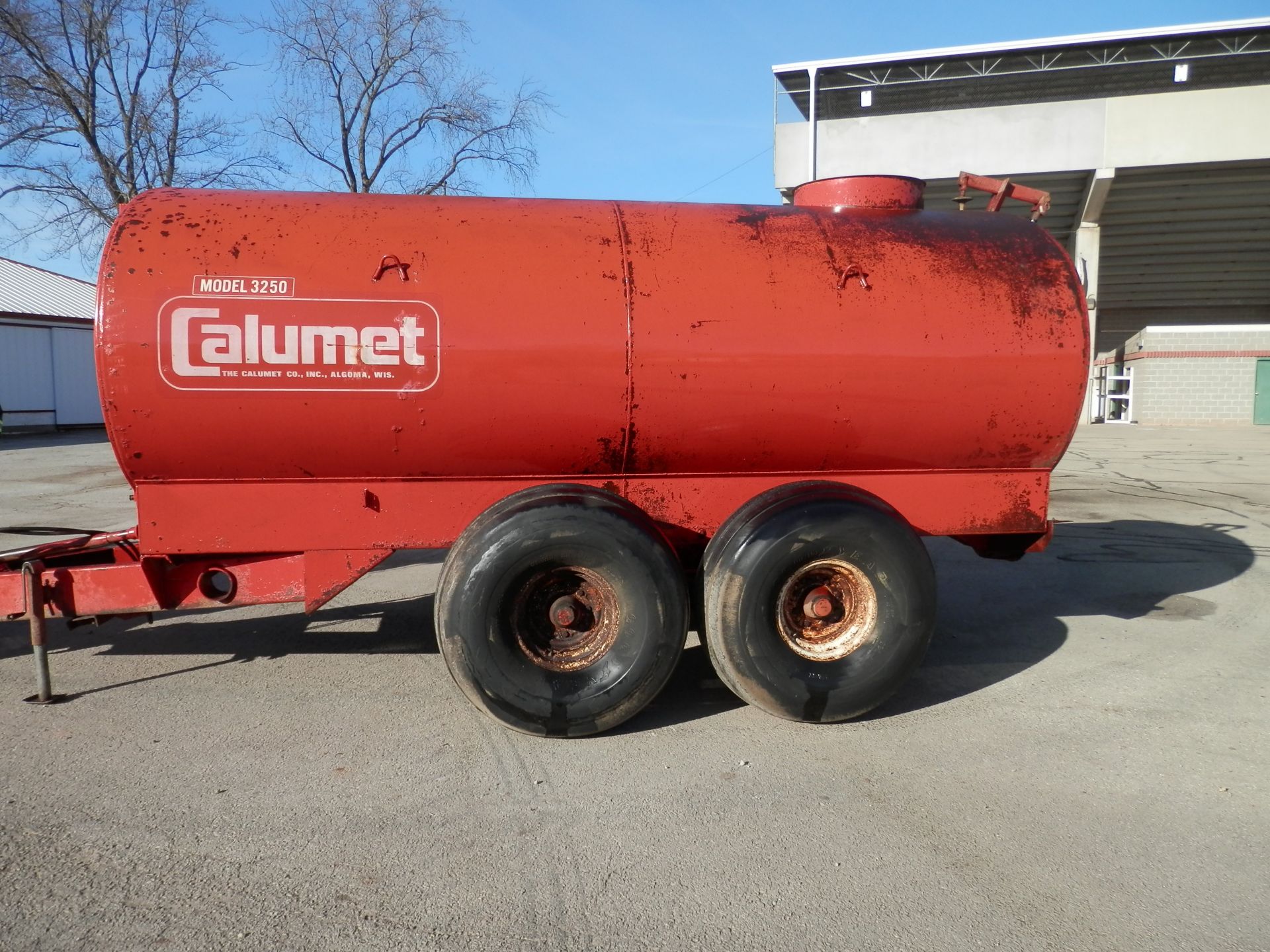 CALUMET MODEL 3250 MANURE TANKER - Image 4 of 14