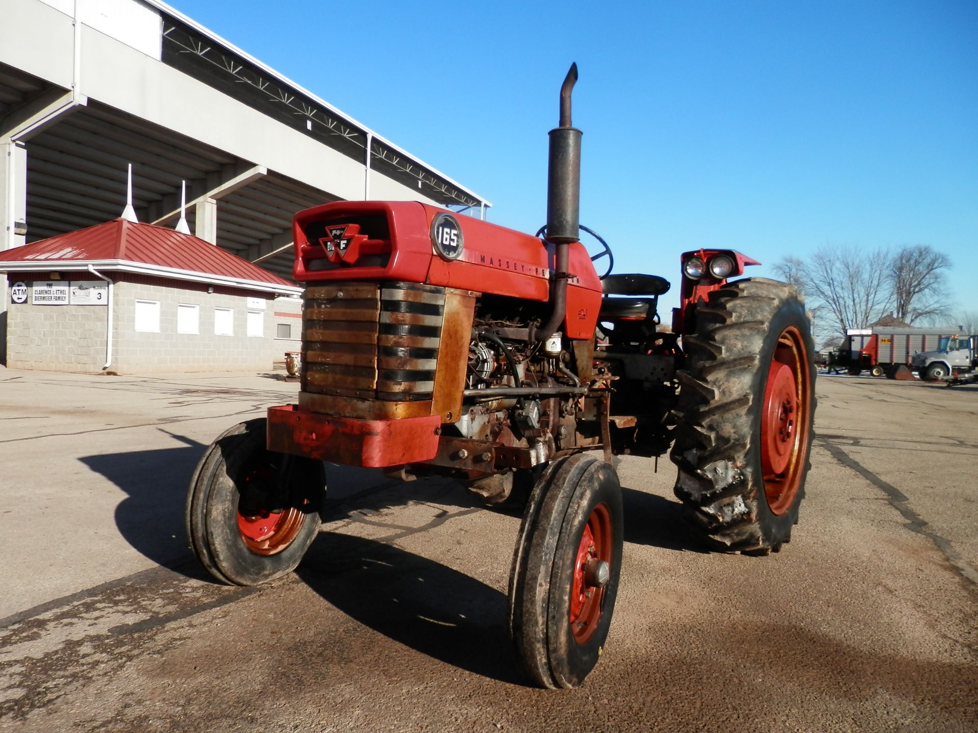 MASSEY FERGUSON 165 DSL UTILITY TRACTOR - Image 2 of 21