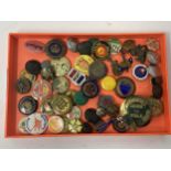 Approximately 60 assorted Badges and Buttons including 'The Field Judge of Stock 1912', 'Shell