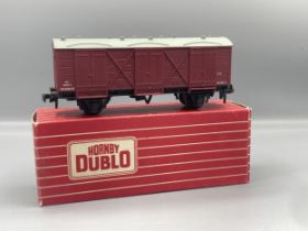 Hornby Dublo 4455 Export Passenger Fruit Van, unused in mint condition, box in Nr perfect