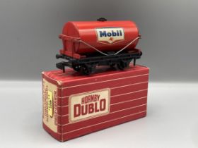 Hornby Dublo 4877 Export 'Mobil' Tanker, unused and mint condition, box in superb condition with