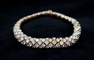 *****WITHDRAWN***** A Van Cleef & Arpels Diamond Bracelet the flexible links claw-set