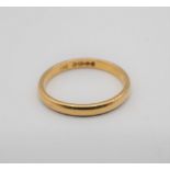 A 22ct gold Wedding Band, approx 1.90gms, ring size H
