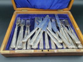 One dozen Victorian/Edward VII silver Dessert Knives and Forks with silver blades, London 1897,