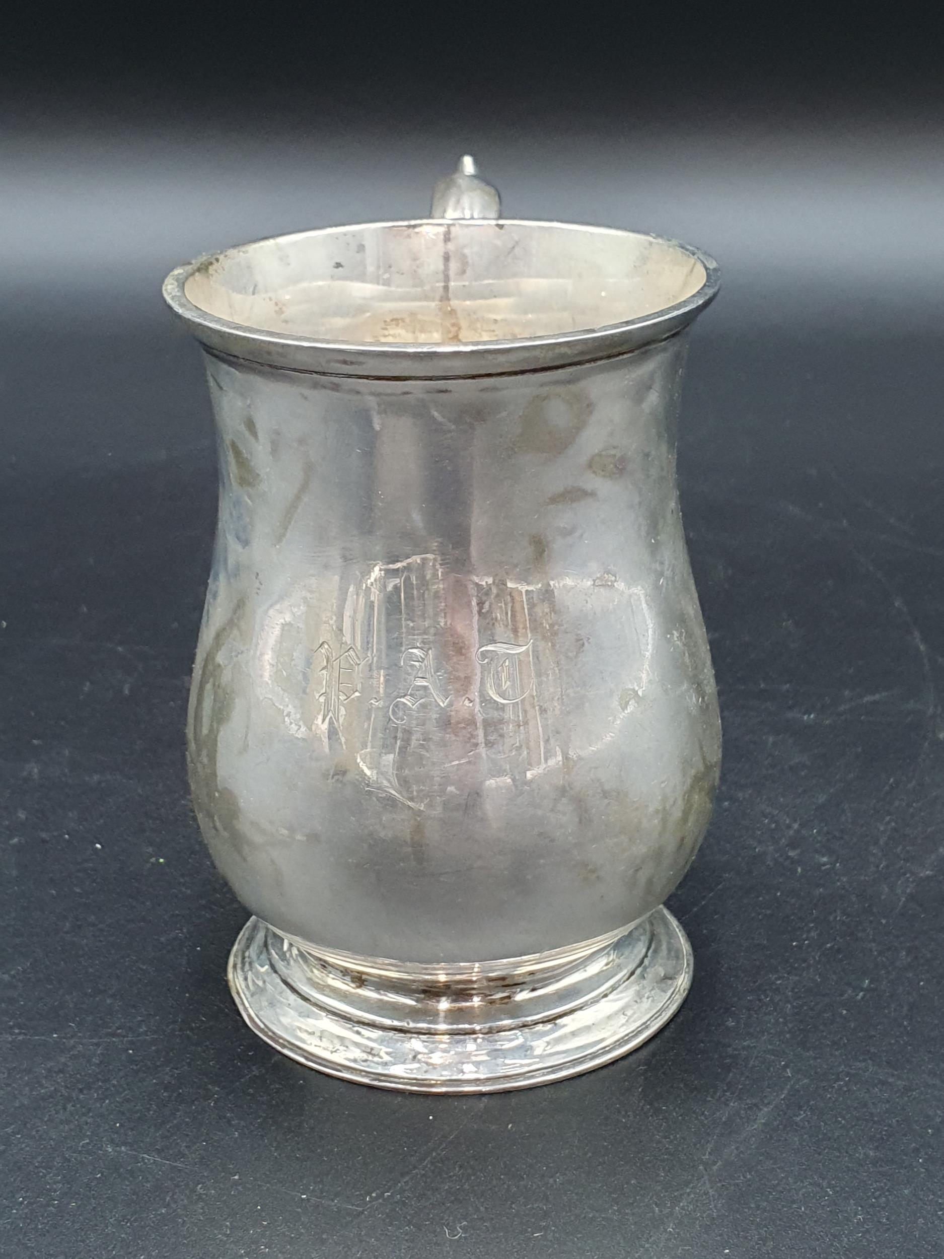 An Edward VII silver baluster Mug engraved initials, London 1906, 210gms - Image 2 of 3