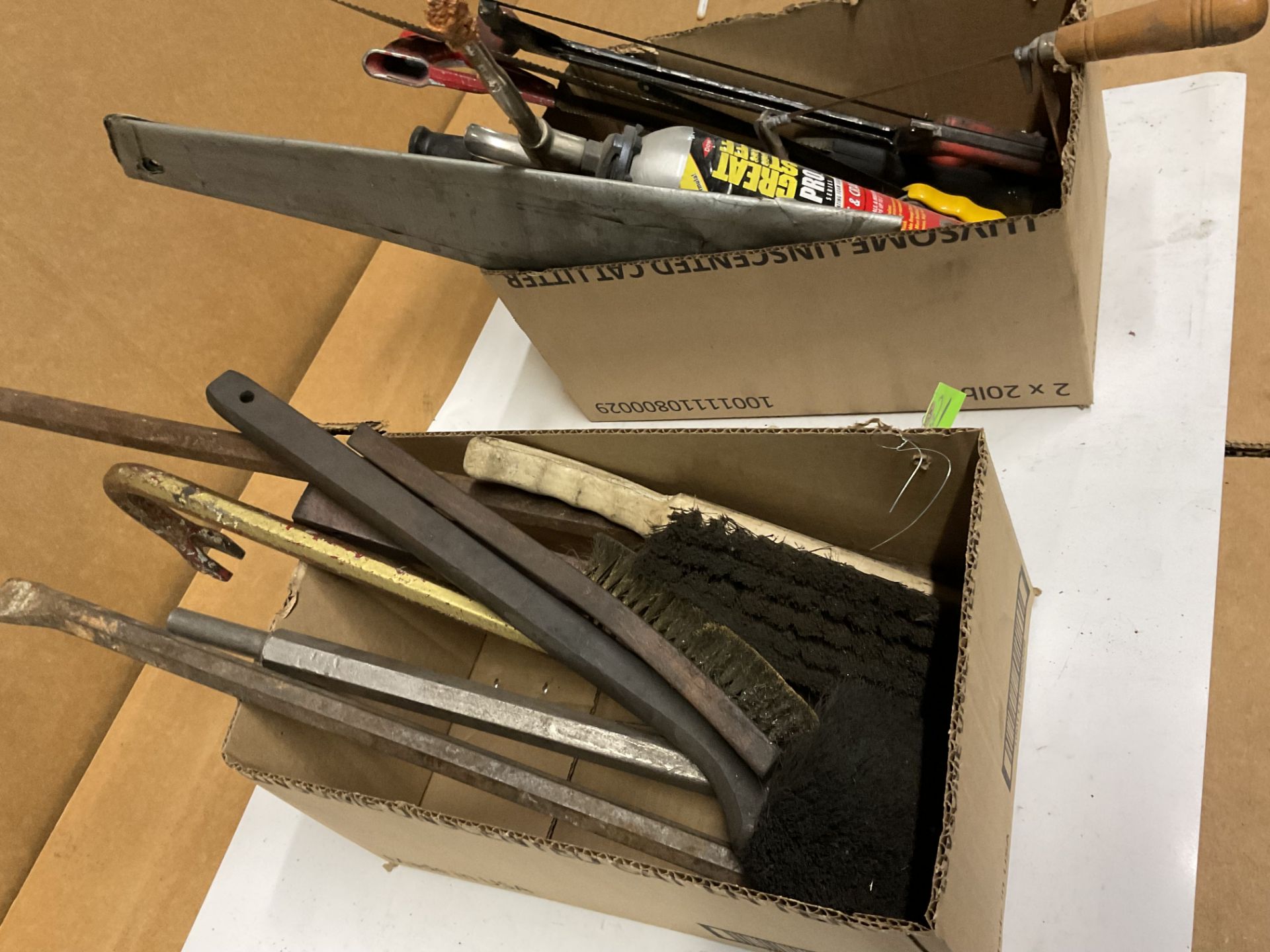 Assortment of pry bars , brushes, various hand saws and blades - Image 4 of 6