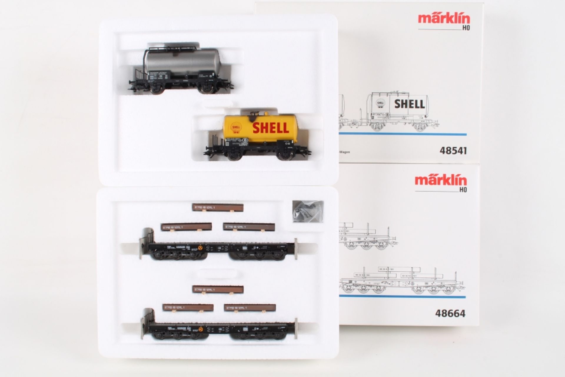 Märklin, zwei Wagen-Sets