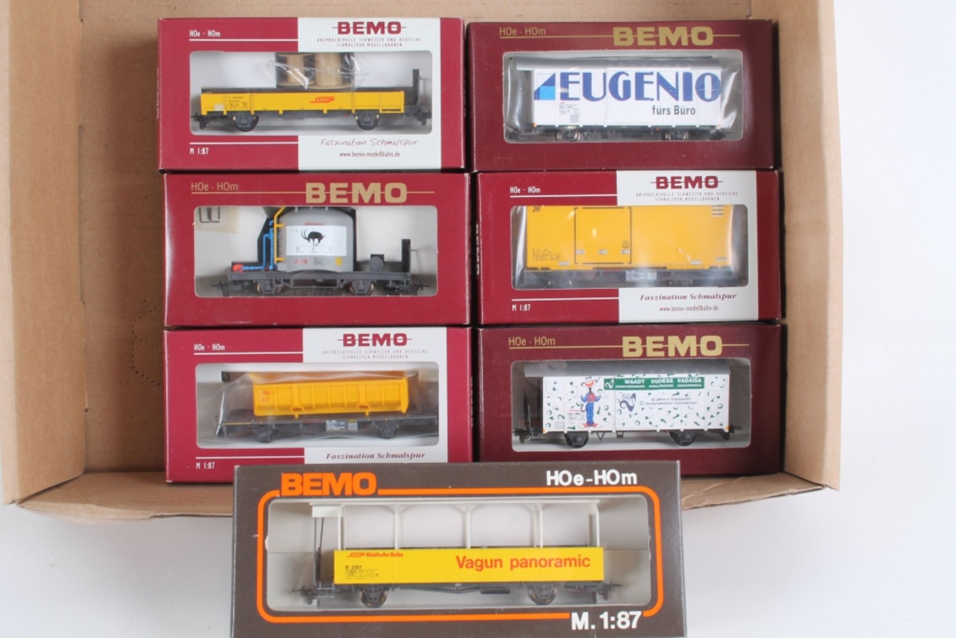 Bemo, sieben Güterwagen