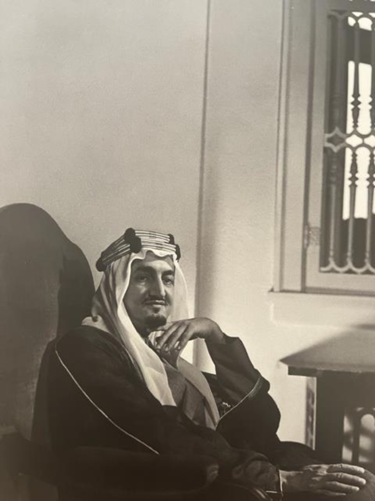 Yousuf Karsh "King Faisal" Print. - Bild 3 aus 6