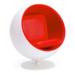 Eero Aarnio "Globe Chair" Desk Display