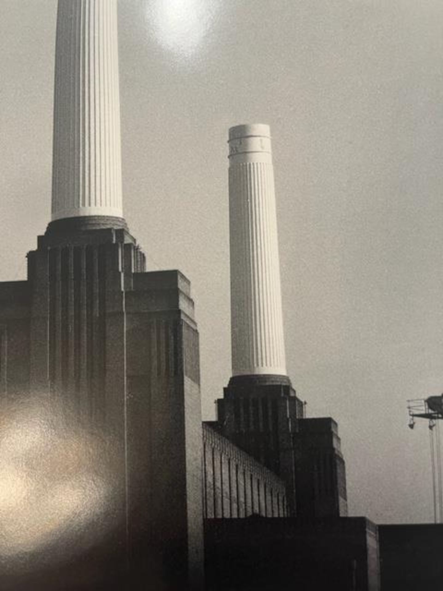 Ryuji Miyamoto "Battersea Power Station" Print. - Bild 5 aus 6