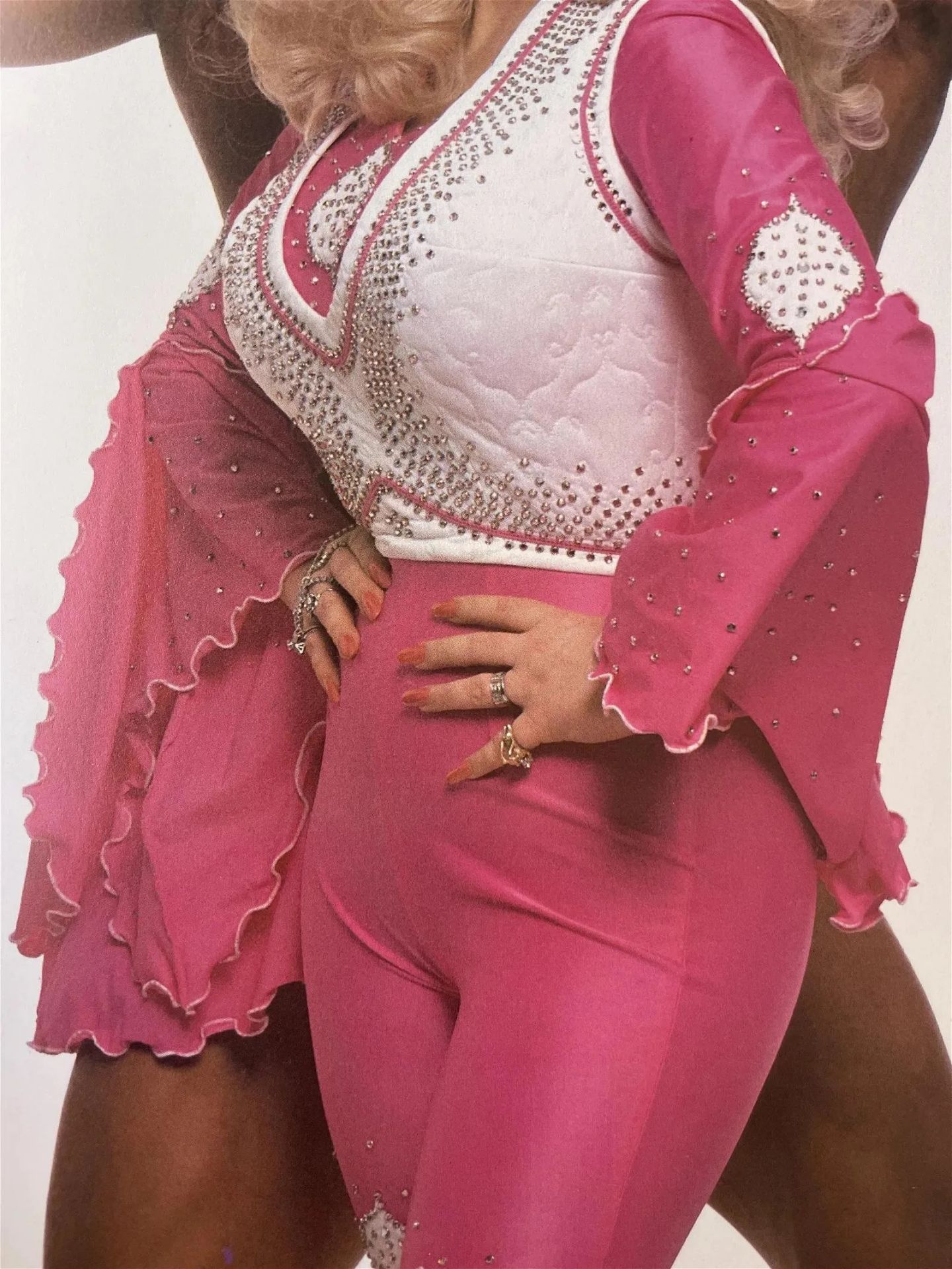 Annie Liebovitz "Dolly Parton, Arnold Schwarzenegger, New York City, 1977" Print.
 - Image 3 of 5