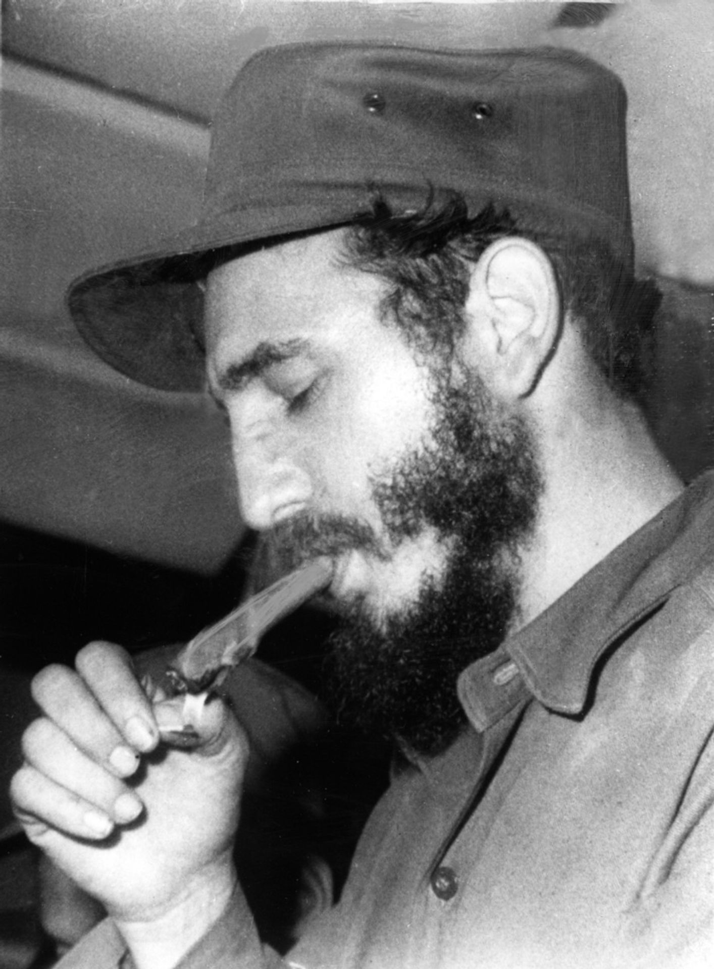 Fidel Castro "Smoking Cigar" Print