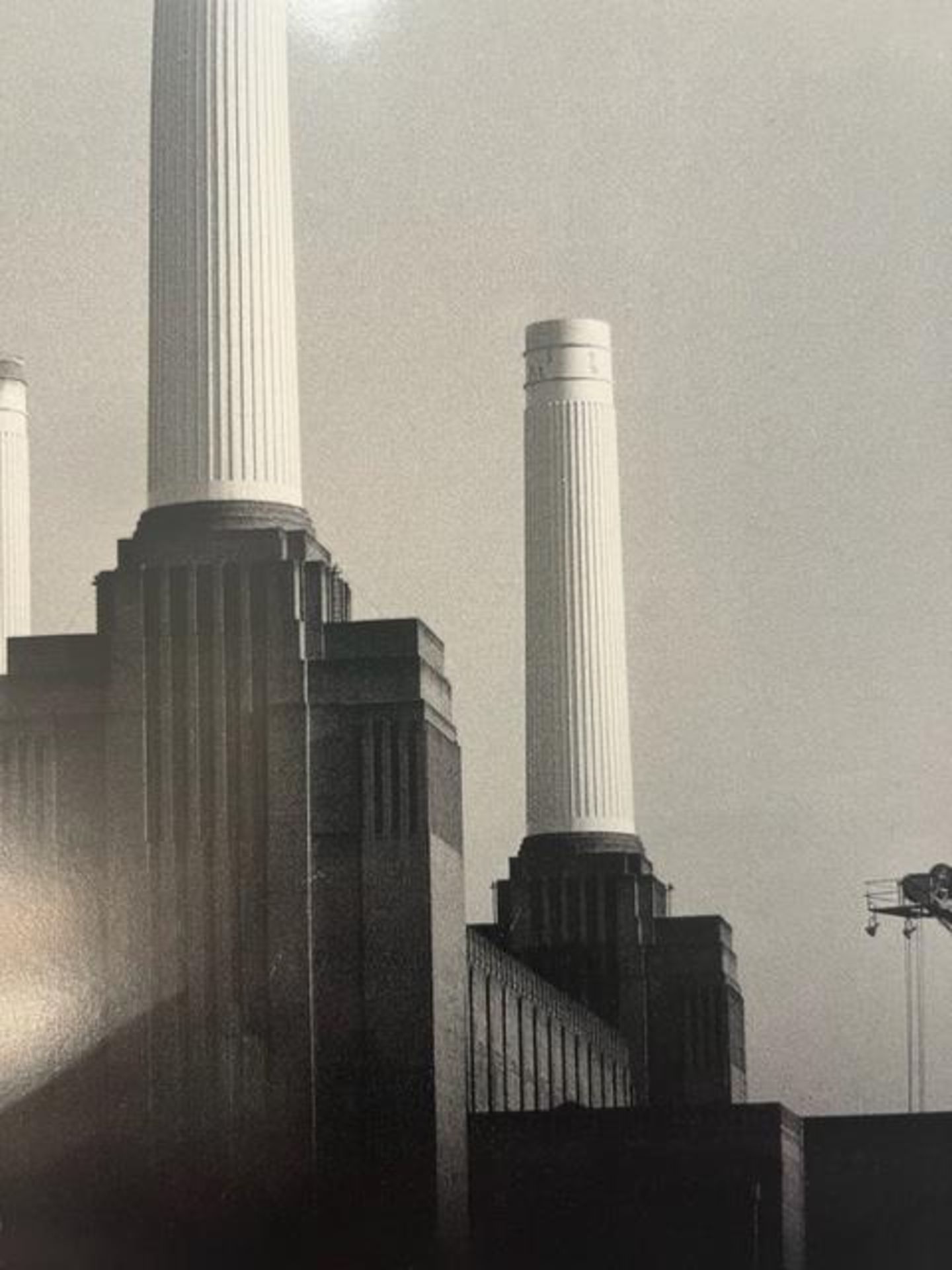 Ryuji Miyamoto "Battersea Power Station" Print. - Bild 2 aus 6