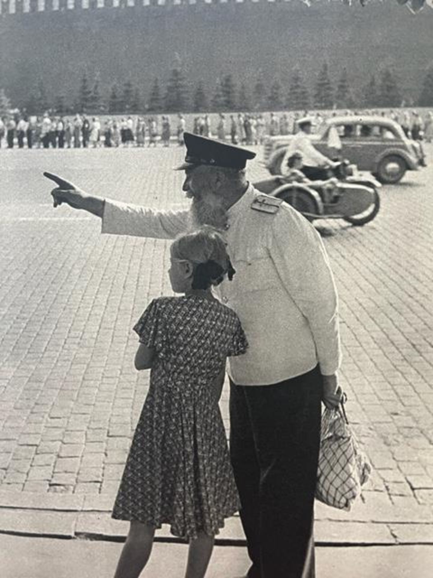 Henri Cartier-Bresson "Moscow" Print.  - Image 5 of 6