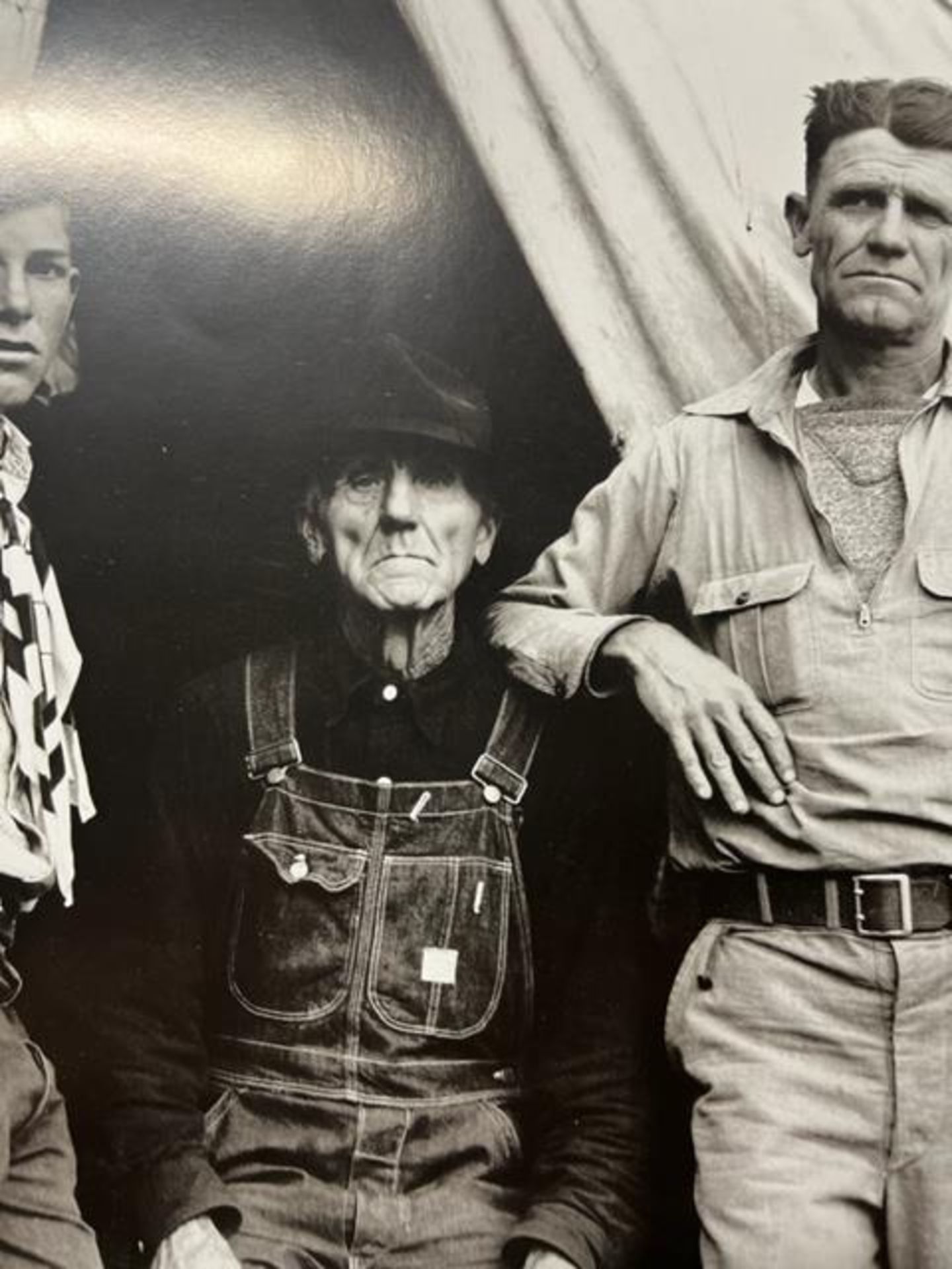 Dorothea Lange "Three Generations of Texans" Print. - Bild 3 aus 6