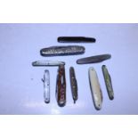 A selection of vintage pen knives