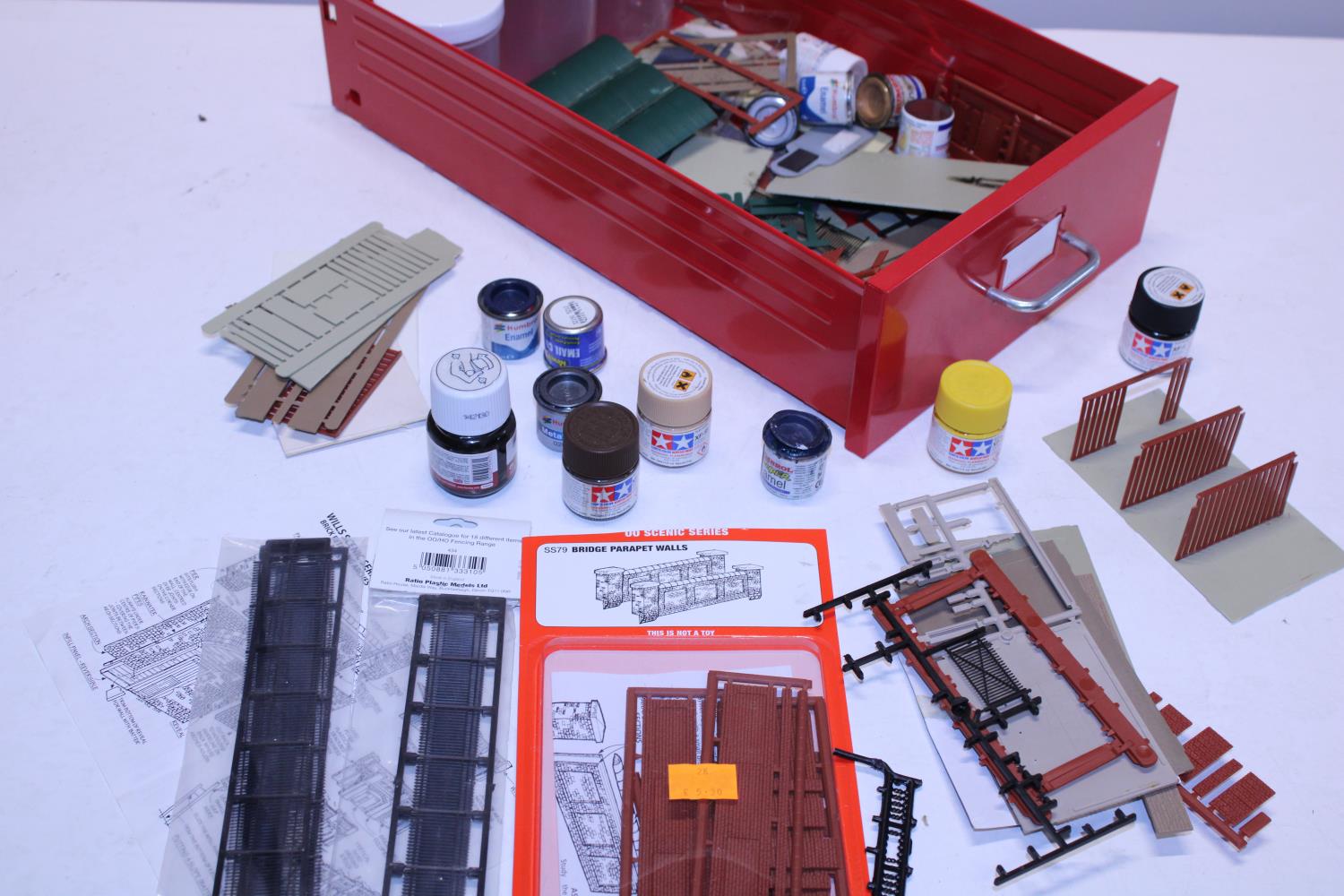 Six drawer metal filing cabinet and contents all railway model related. Postage unavailable - Image 5 of 6