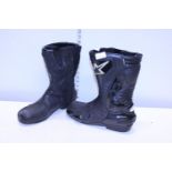 A pair of SMX Motorcycle boots size 44 (Used)