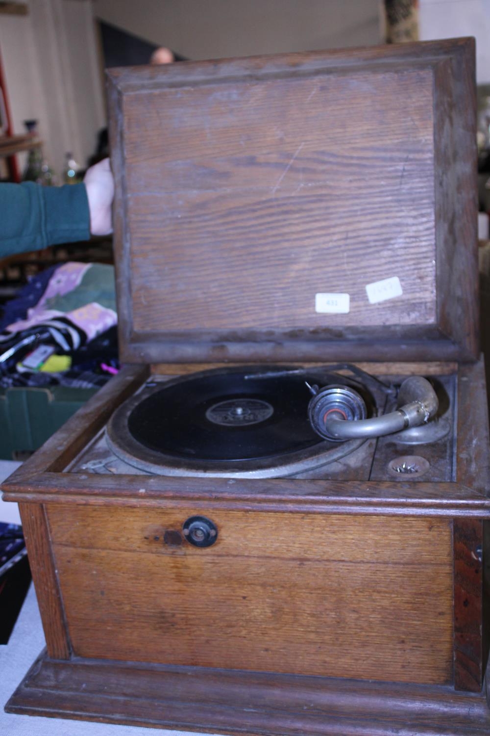 An antique wind up gramophone (Needs attention). Shipping unavailable