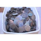 A selection of Old British pennies and half pennies approx. 7kg