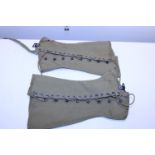 A pair of American military WWII canvas gaiters (dated 1938)