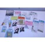 A selection O and HO gauge model railway accessories