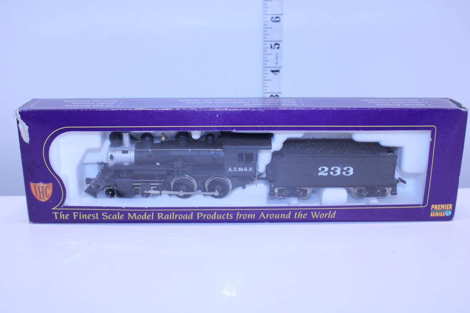 A IHC HO gauge 4-4-0 American Santafe loco and tender