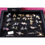 A selection of assorted vintage cufflinks