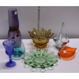 A job lot of assorted glass ware and art glass examples