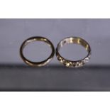 Two hallmarked 9ct gold rings 4.79 grams