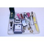 A selection of assorted watches & costume jewellery