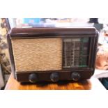 A vintage bakelite Philco radio in working order