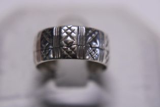 A 9ct White Gold band ring 3.67g. Size L