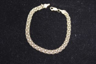 A 14ct gold bracelet 6.68g